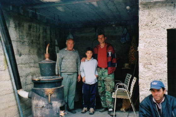 ciko_pece_rakiju.jpg